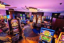 Free-spin bonus round in Treasures of Aztec on mbo999 showing multiplier activation and reel overlay